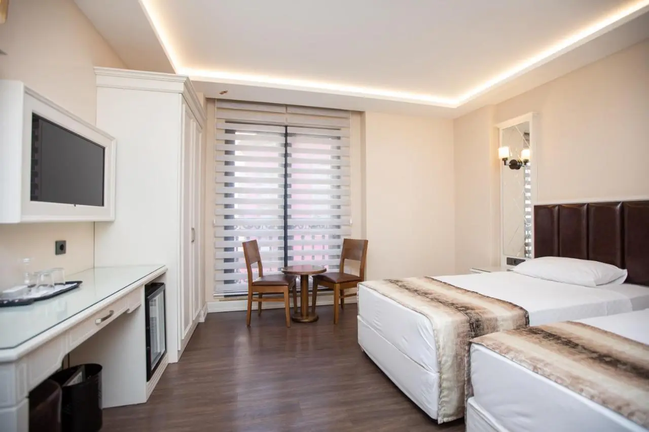 PRAG HOTEL