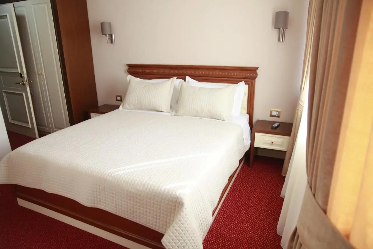 Rozafa Hotel