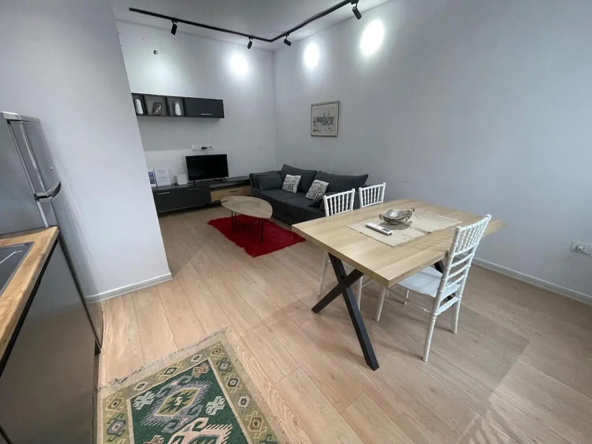Museum Center One Bedroom App - ENJOY TRAVEL