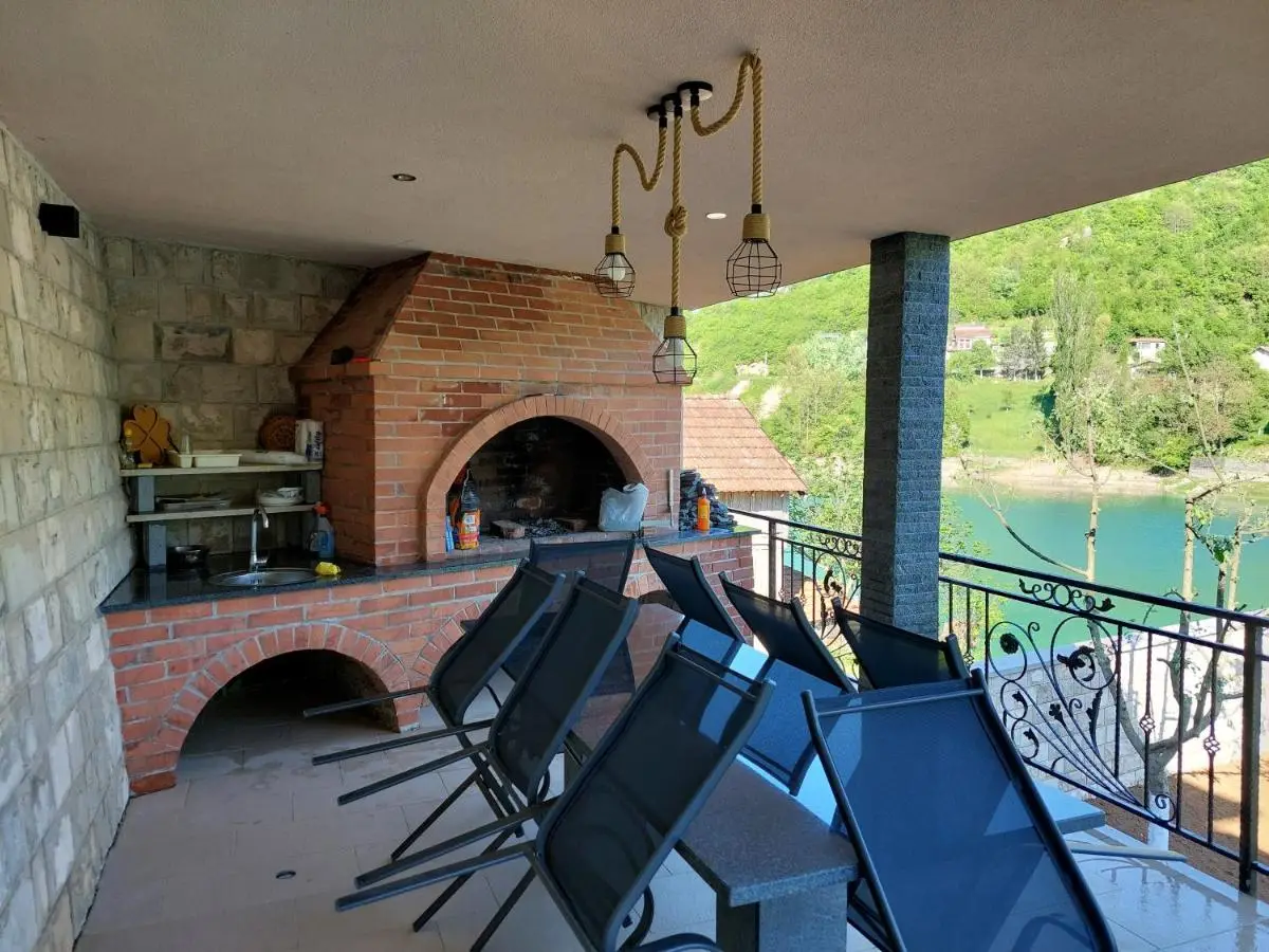 Villa AS na Jablaničkom jezeru