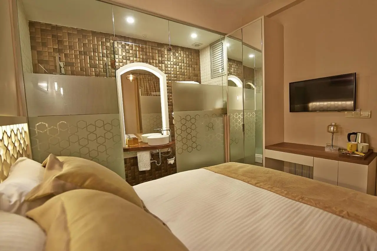 Arart Hotel