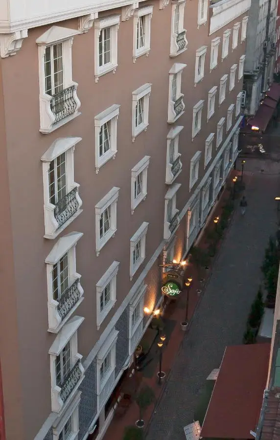 Hotel Sapphire