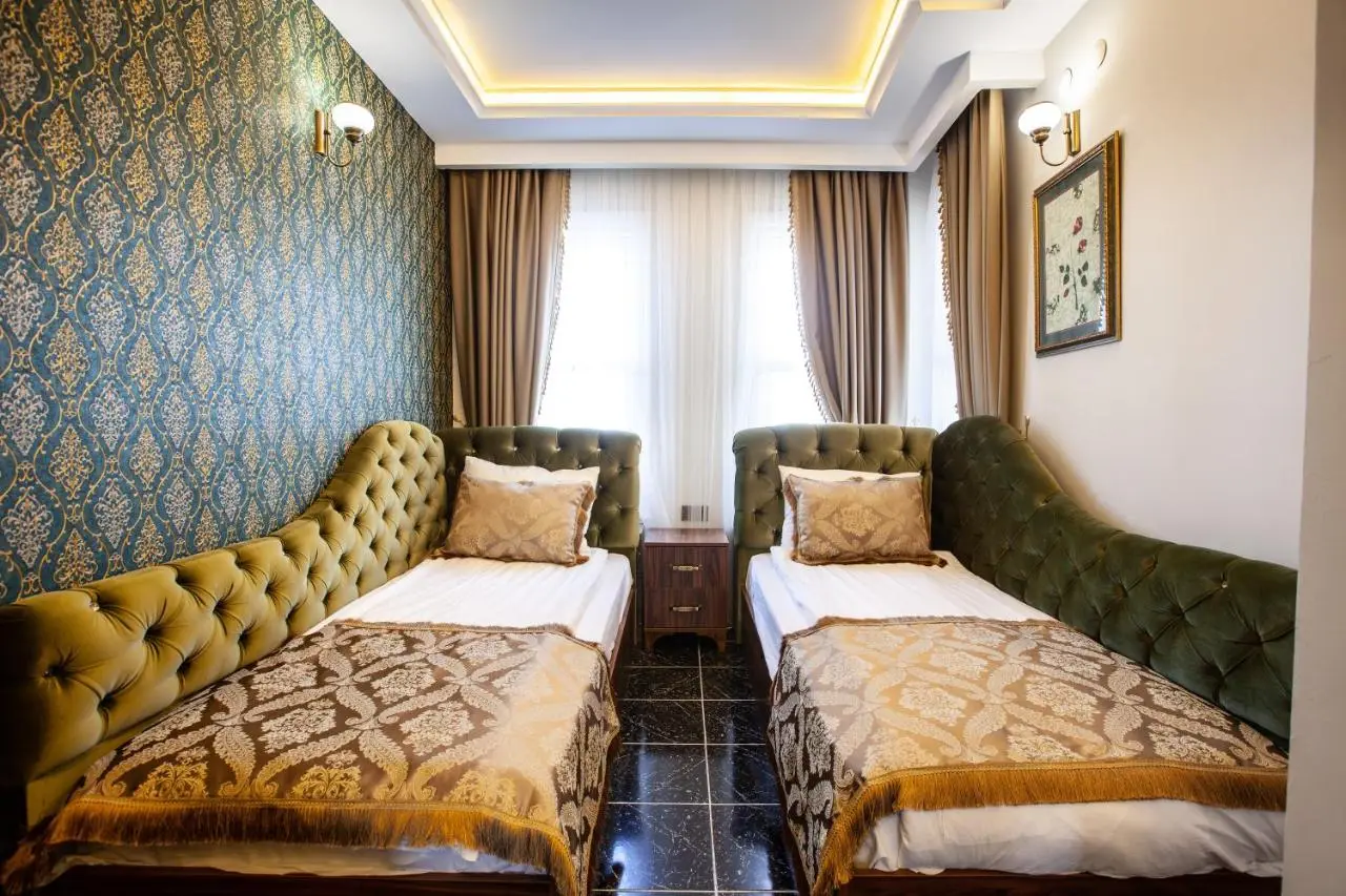 Rose Mansion by Otantik Suites
