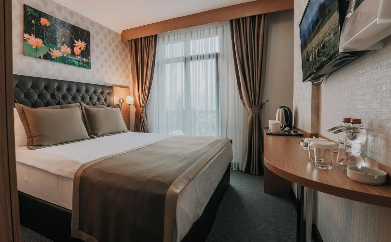 Otel Grand Lark İstanbul