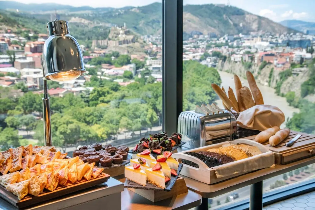 Golden Tulip Design Tbilisi