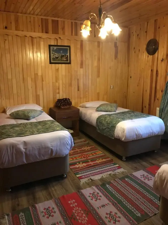 Uzungöl Ensar Dağ Evi