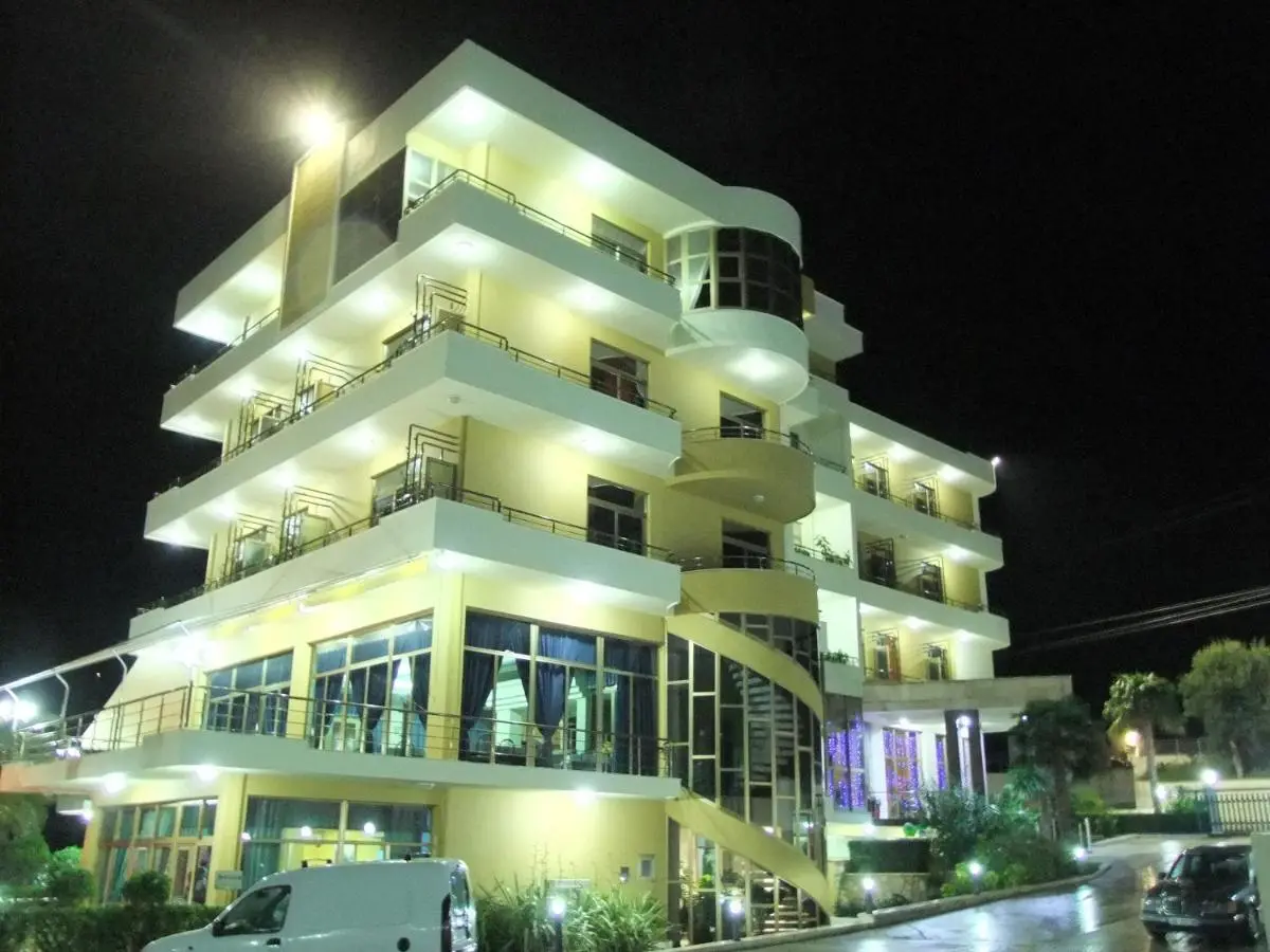 Paradise Beach Hotel