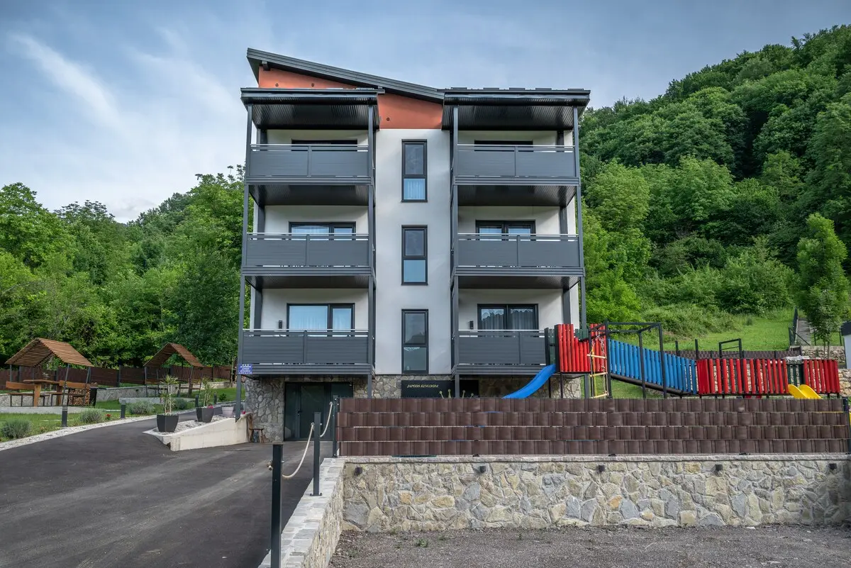 Chic 1BDR Apt - Free Parking