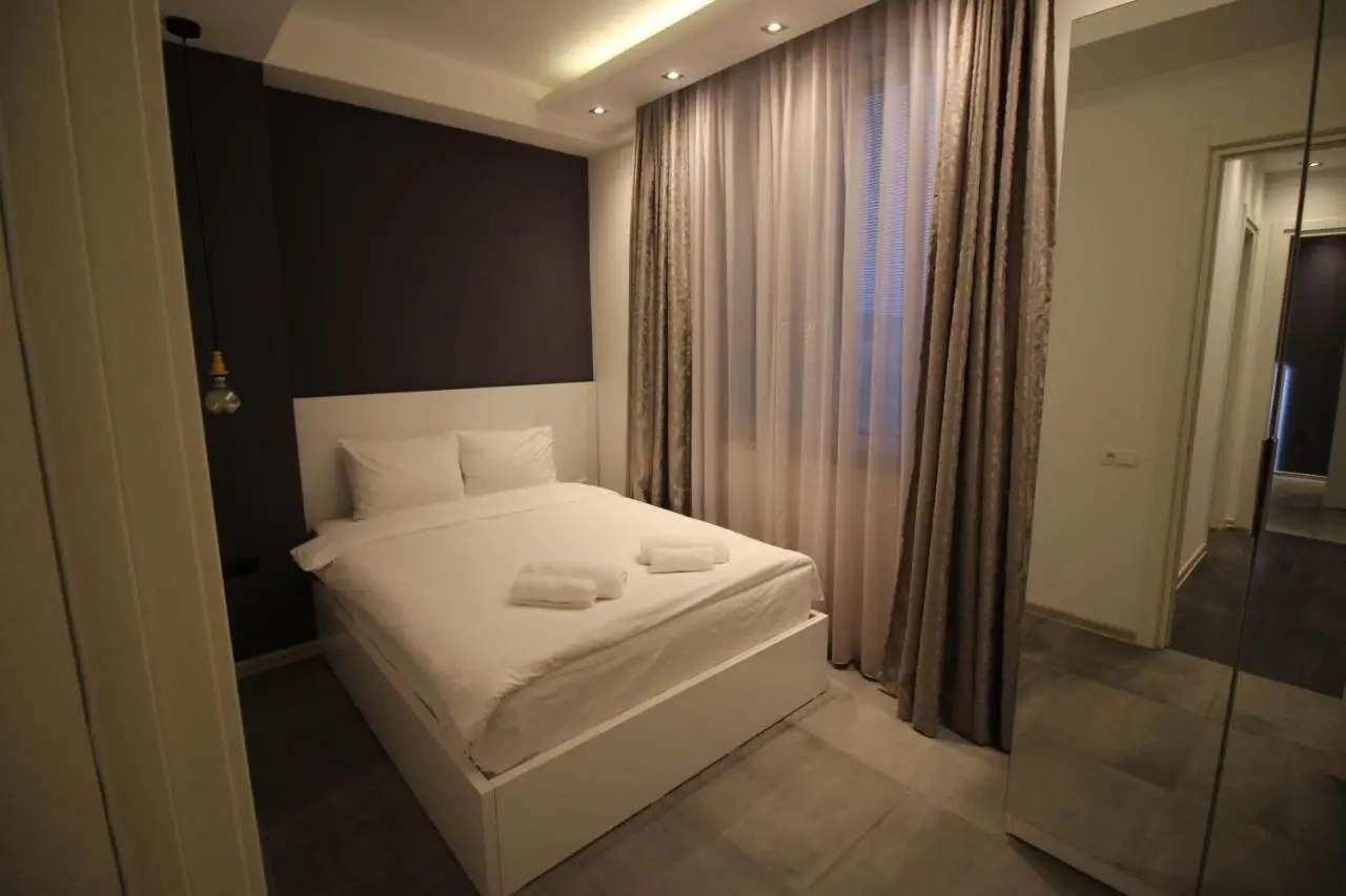 Maxela Apartments