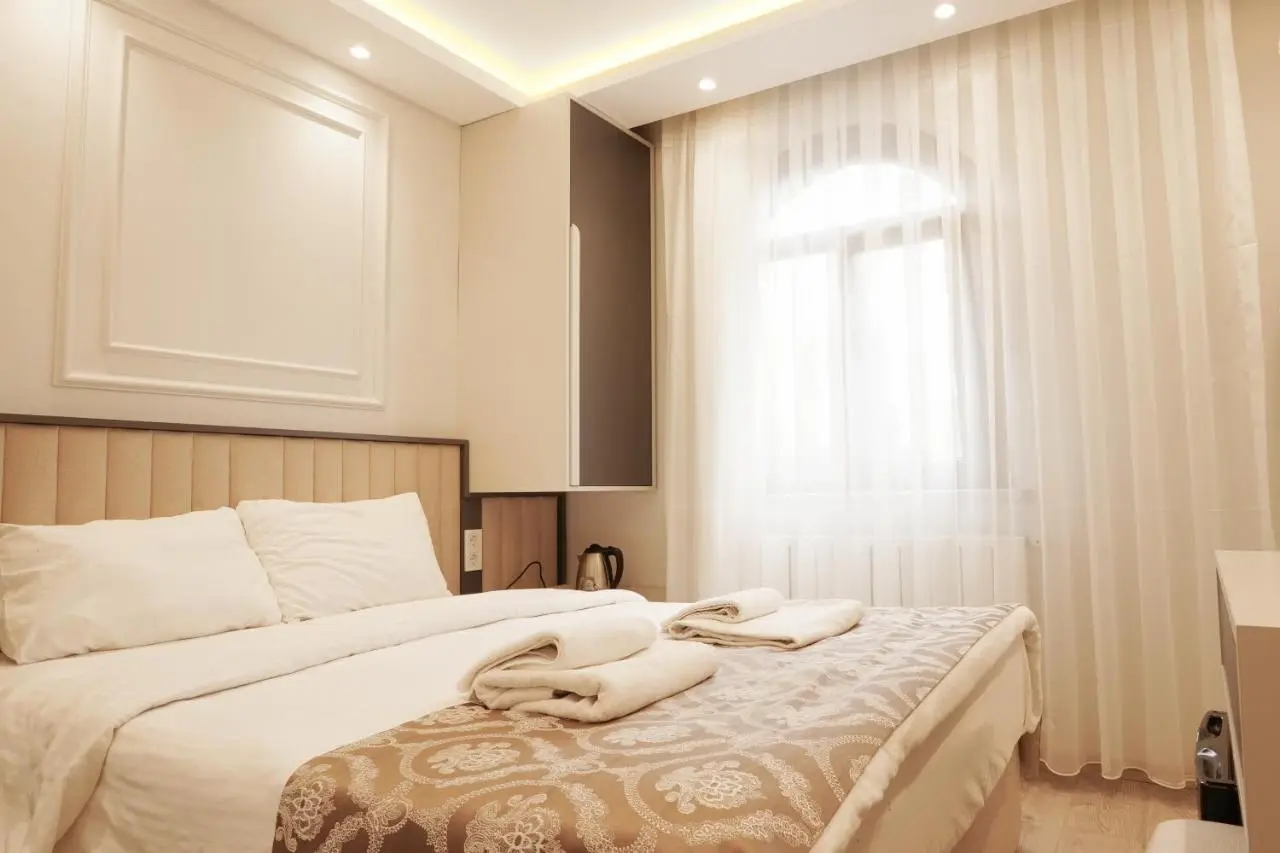 Ararat Hotel