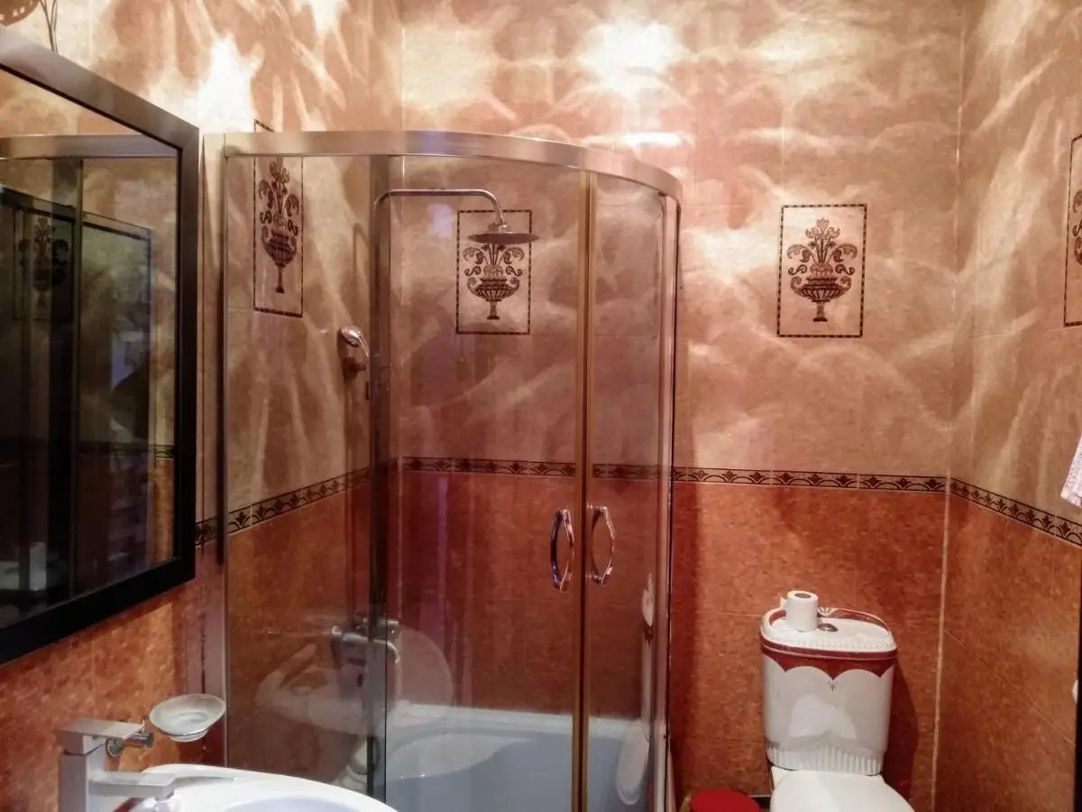Hotel Edemi Castle