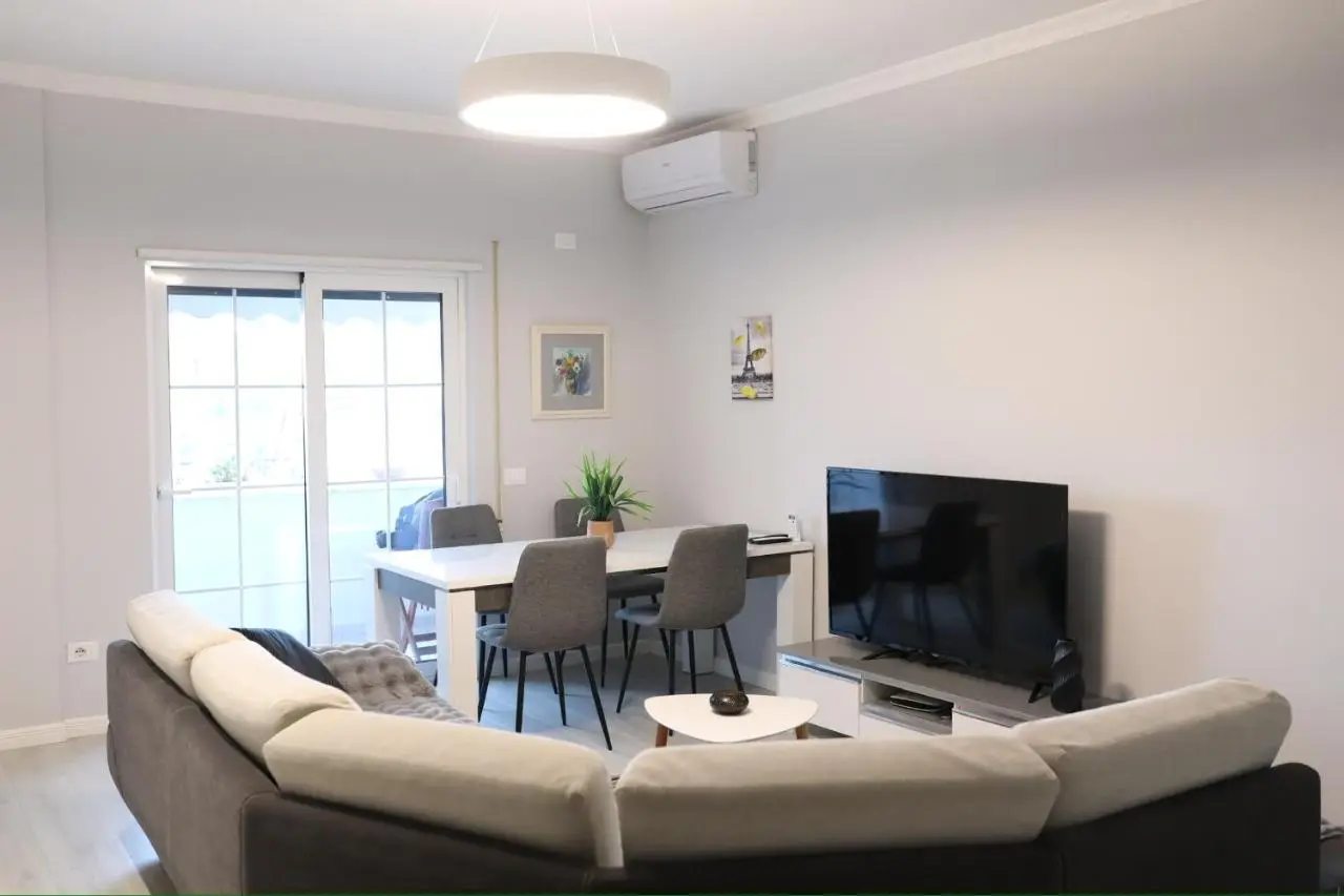 Tirana Gallery Apartment - City Center View