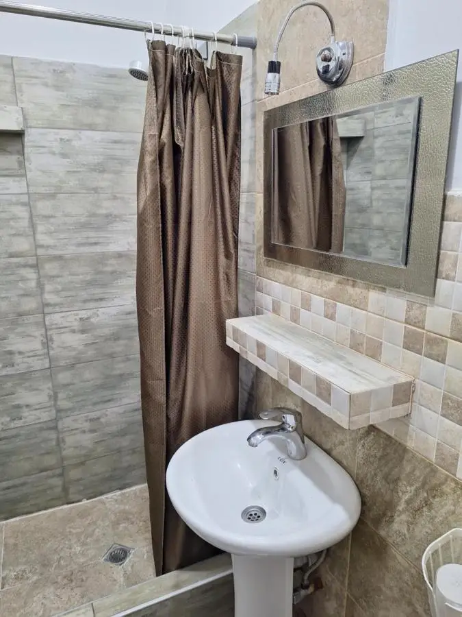 GUEST HOUSE 15A