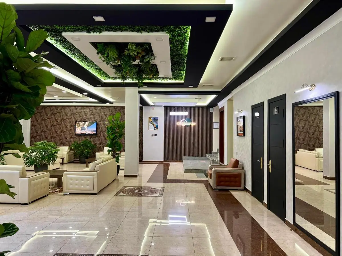 Royal Mansion Hotel