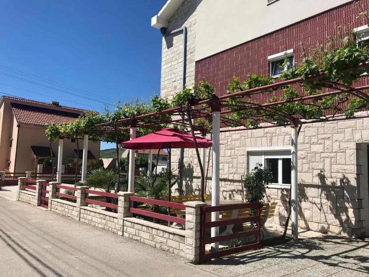Apartmani RADA