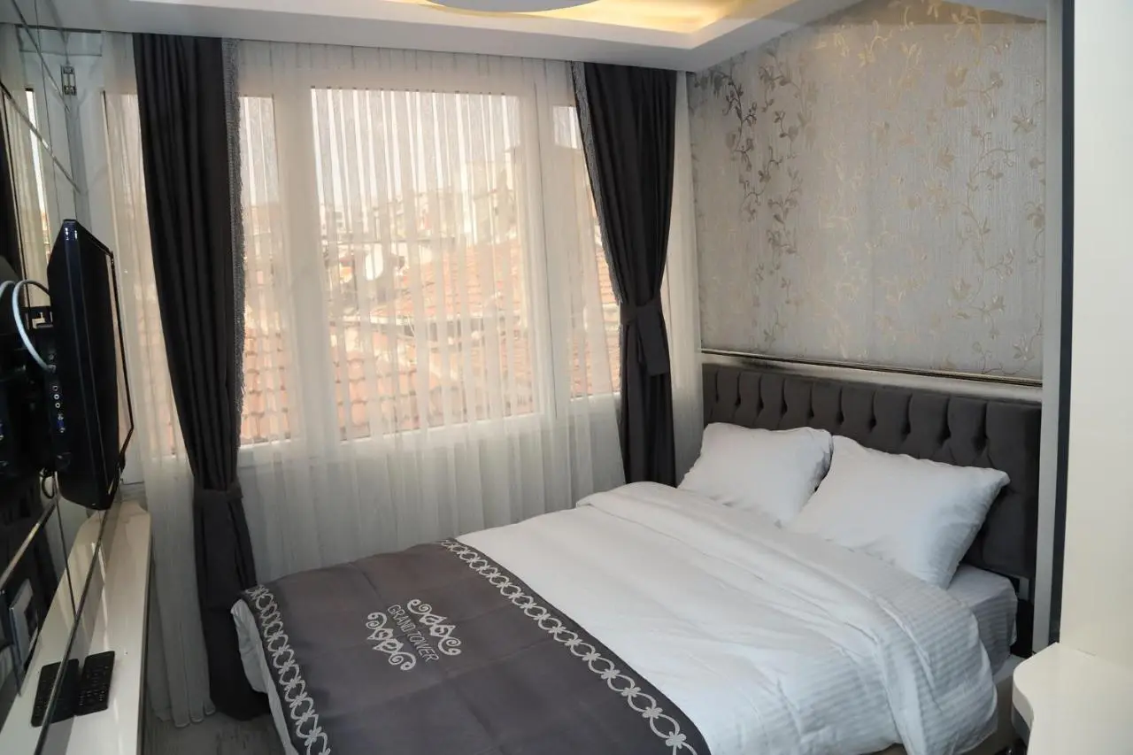 The Grand Tower Hotel