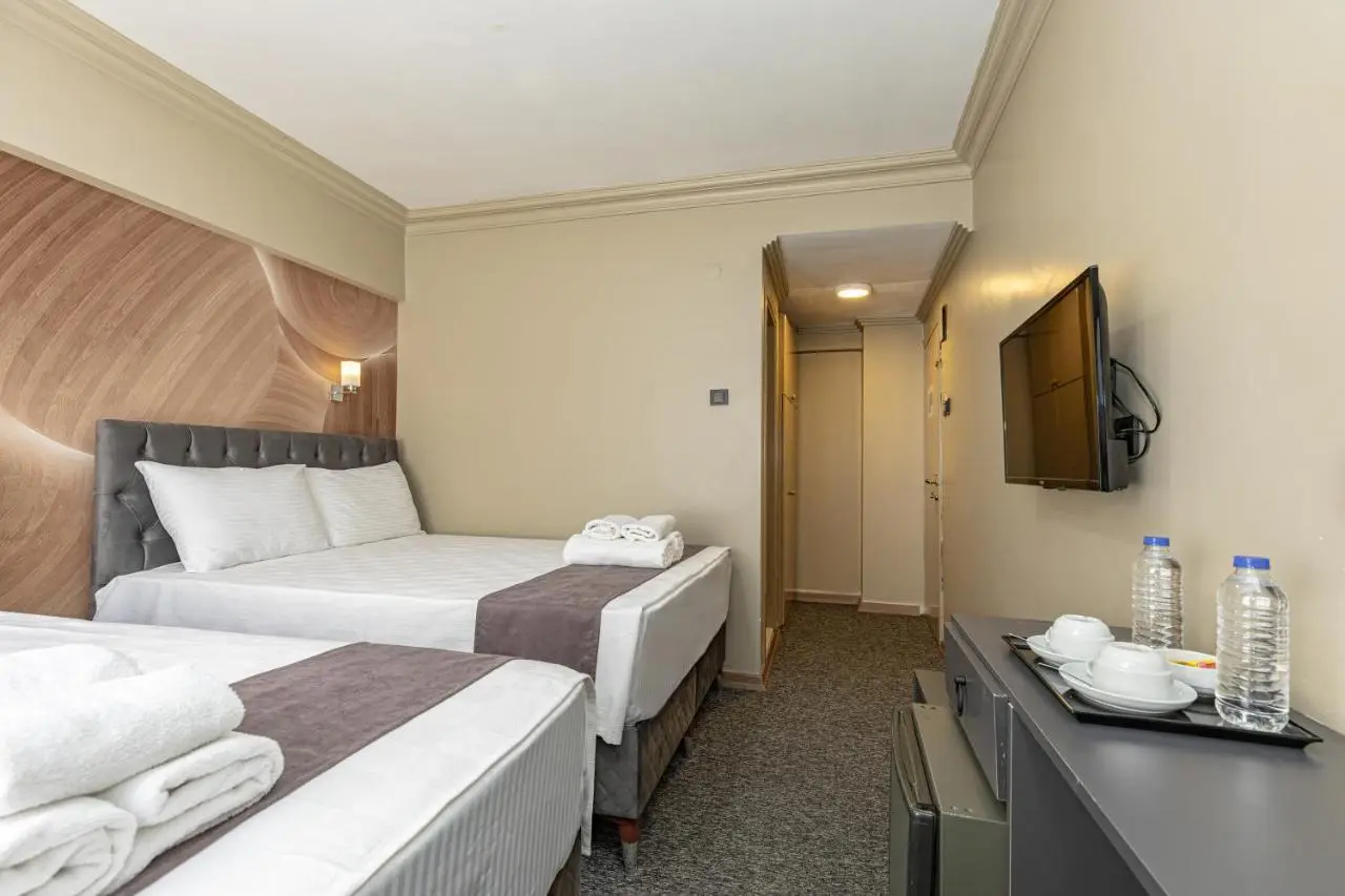 BURSA LOYAL CiTY HOTEL