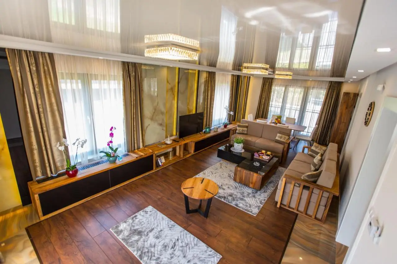 Villa Rose