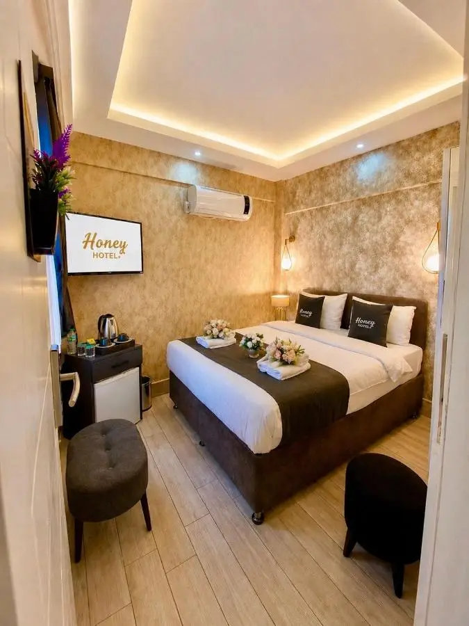 Honey Hotel