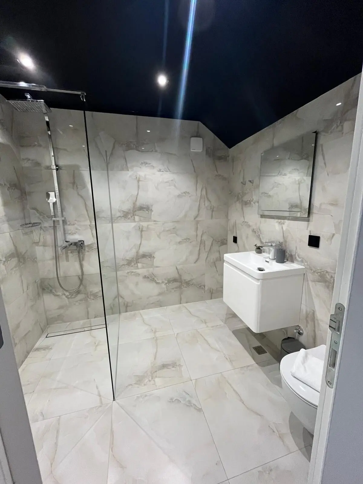 Premium penthouse 2-bedroom