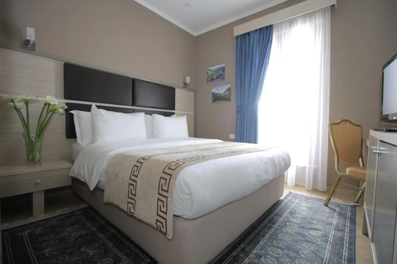 Capital Tirana Hotel Bruçi