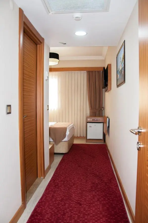 Quars Garden Hotel