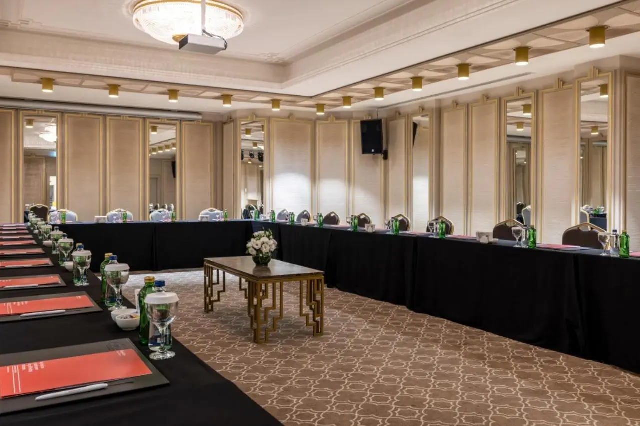 Ramada by Wyndham Istanbul Golden Horn