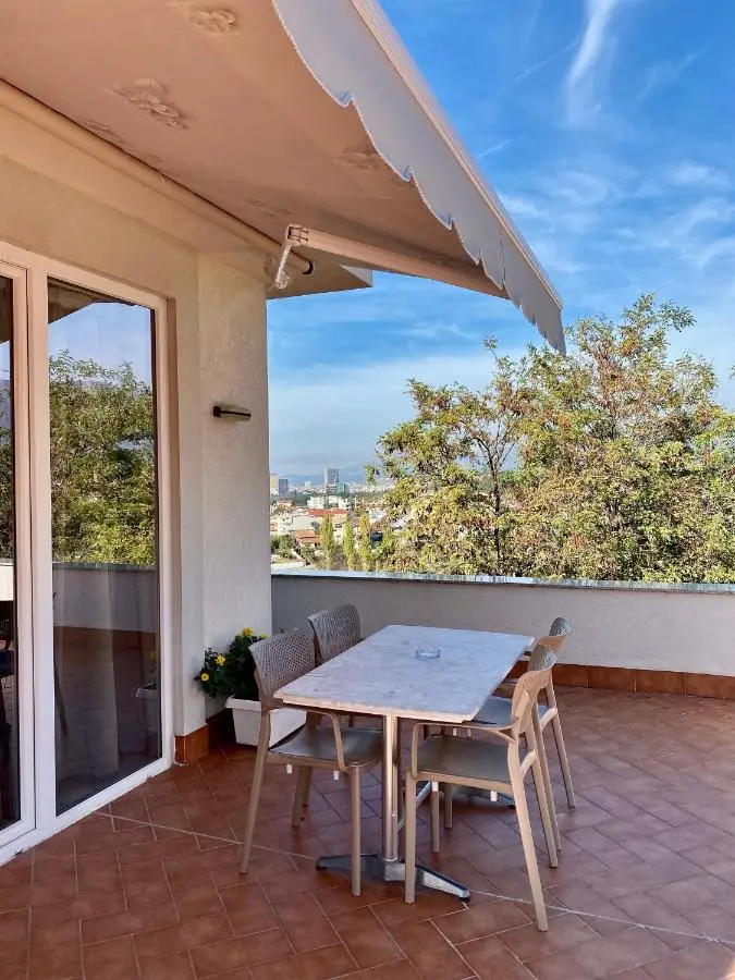 Villa 35