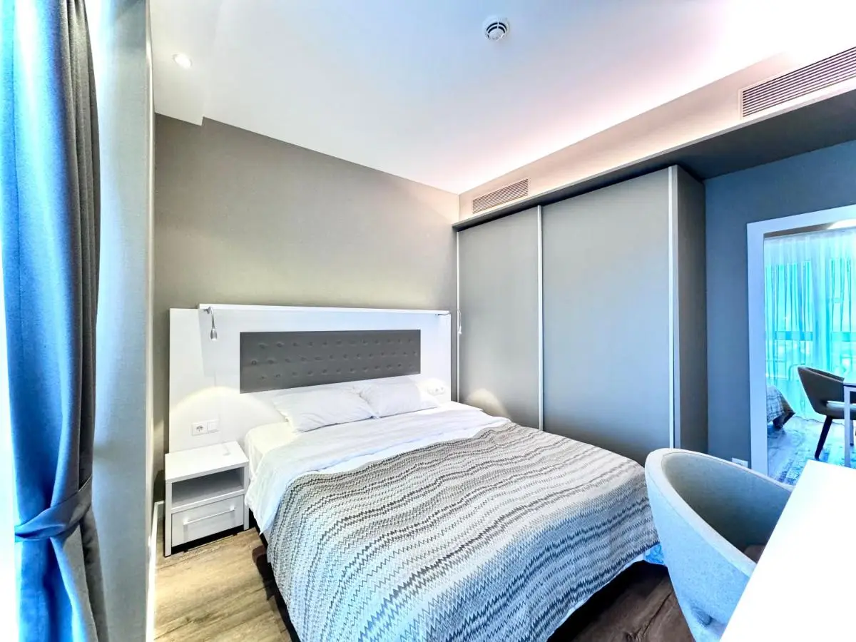 Sunshine Signature Apartments in Alliance Palace