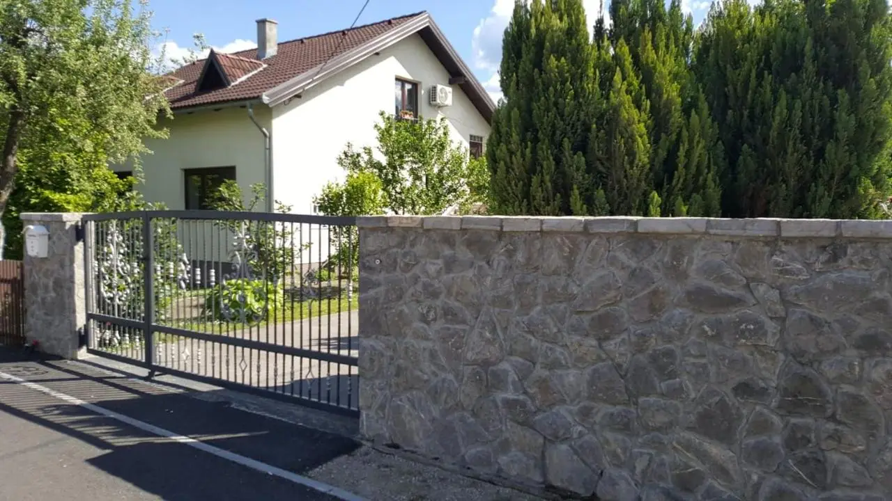 Apartman "EM"