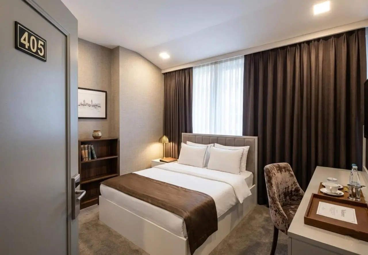 Sunday Luxury Hotel