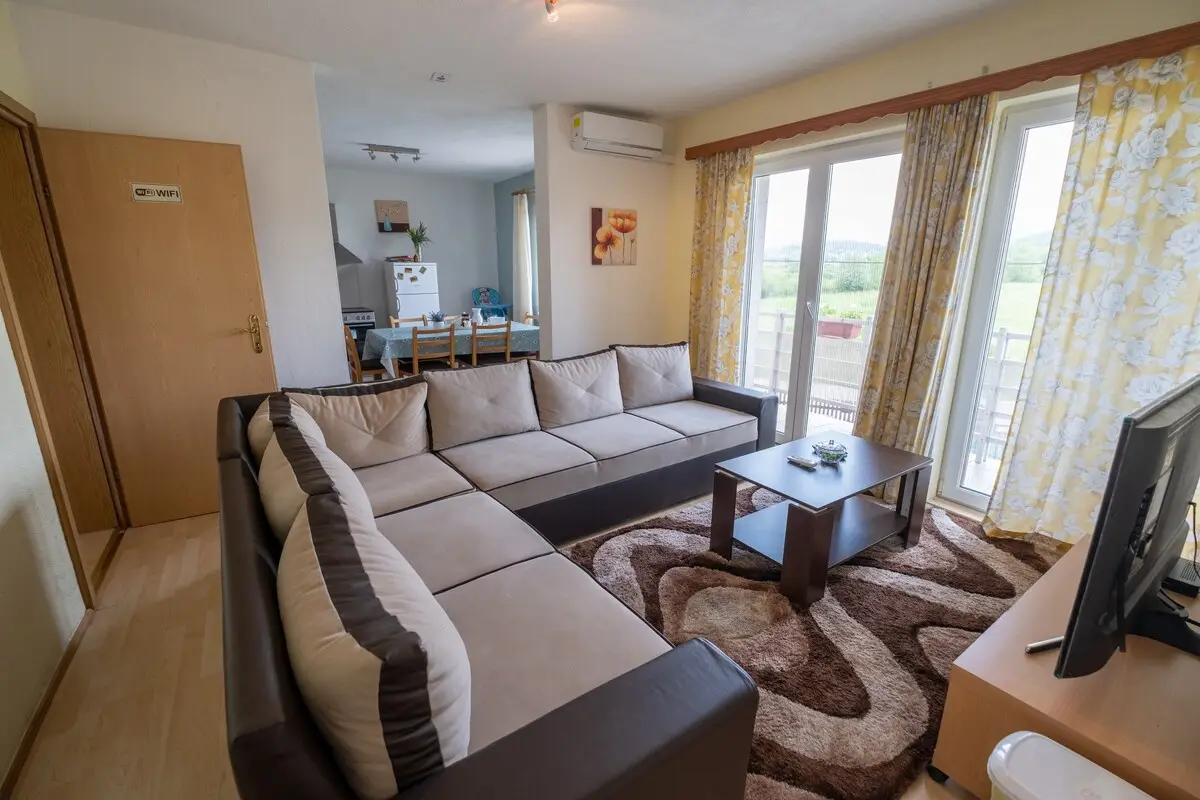 River Bank & castle view apartment 1
