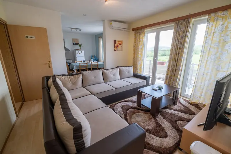 River Bank & castle view apartment 1