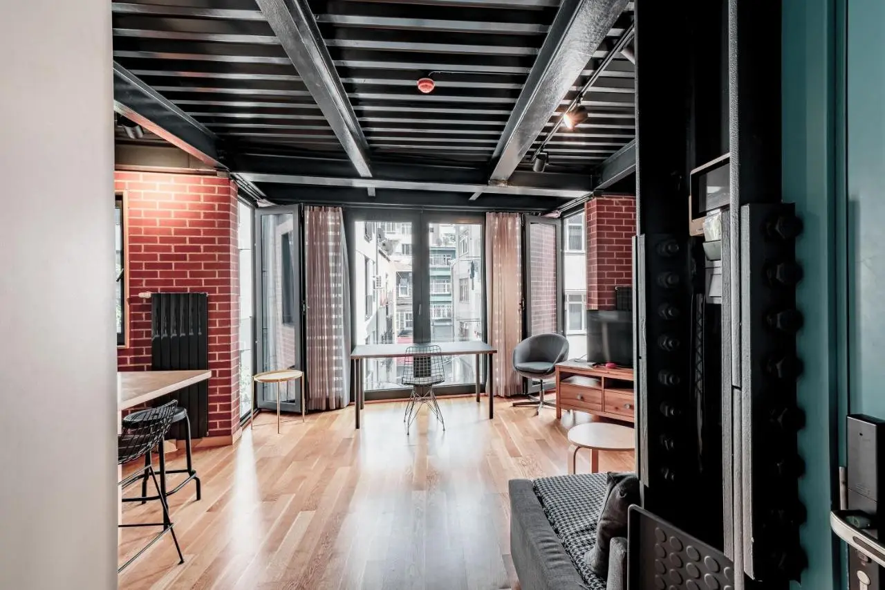 Homie Suites - ''Loft 27'' Urban Comfort Suites in the Heart of Cihangir