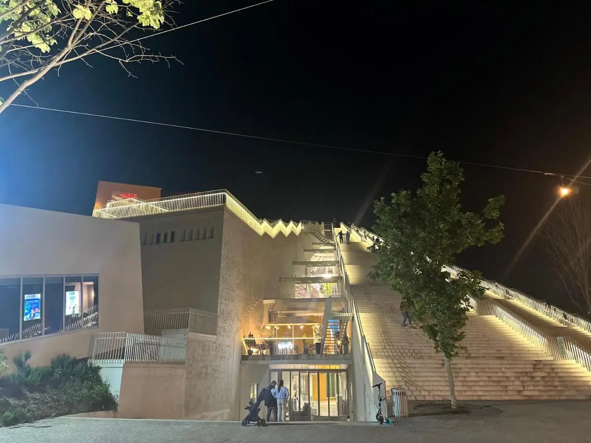 Vila-Amo Tirana Center