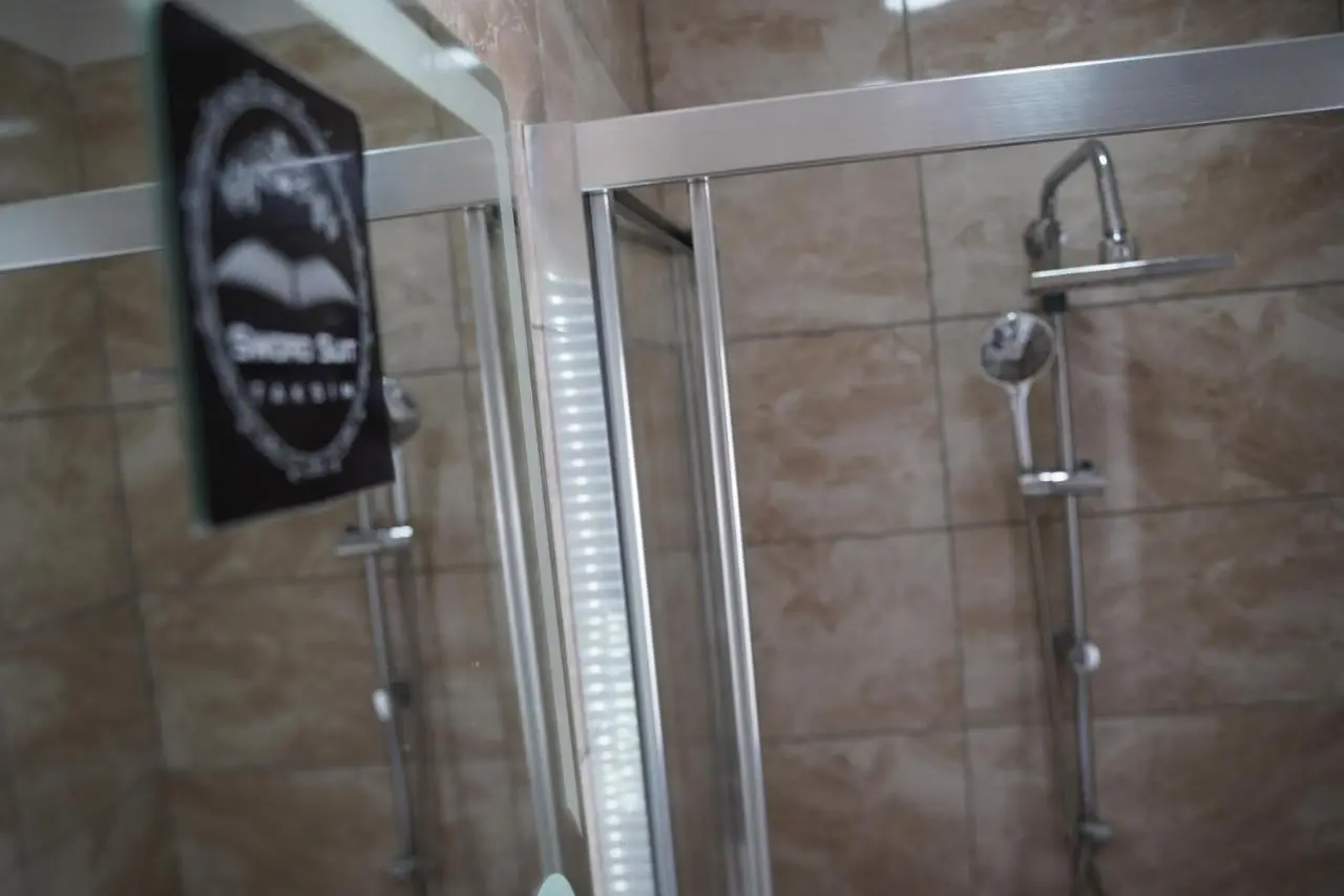 Sword Suit Hotel