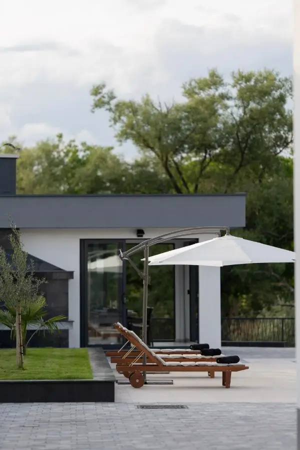 Villa H
