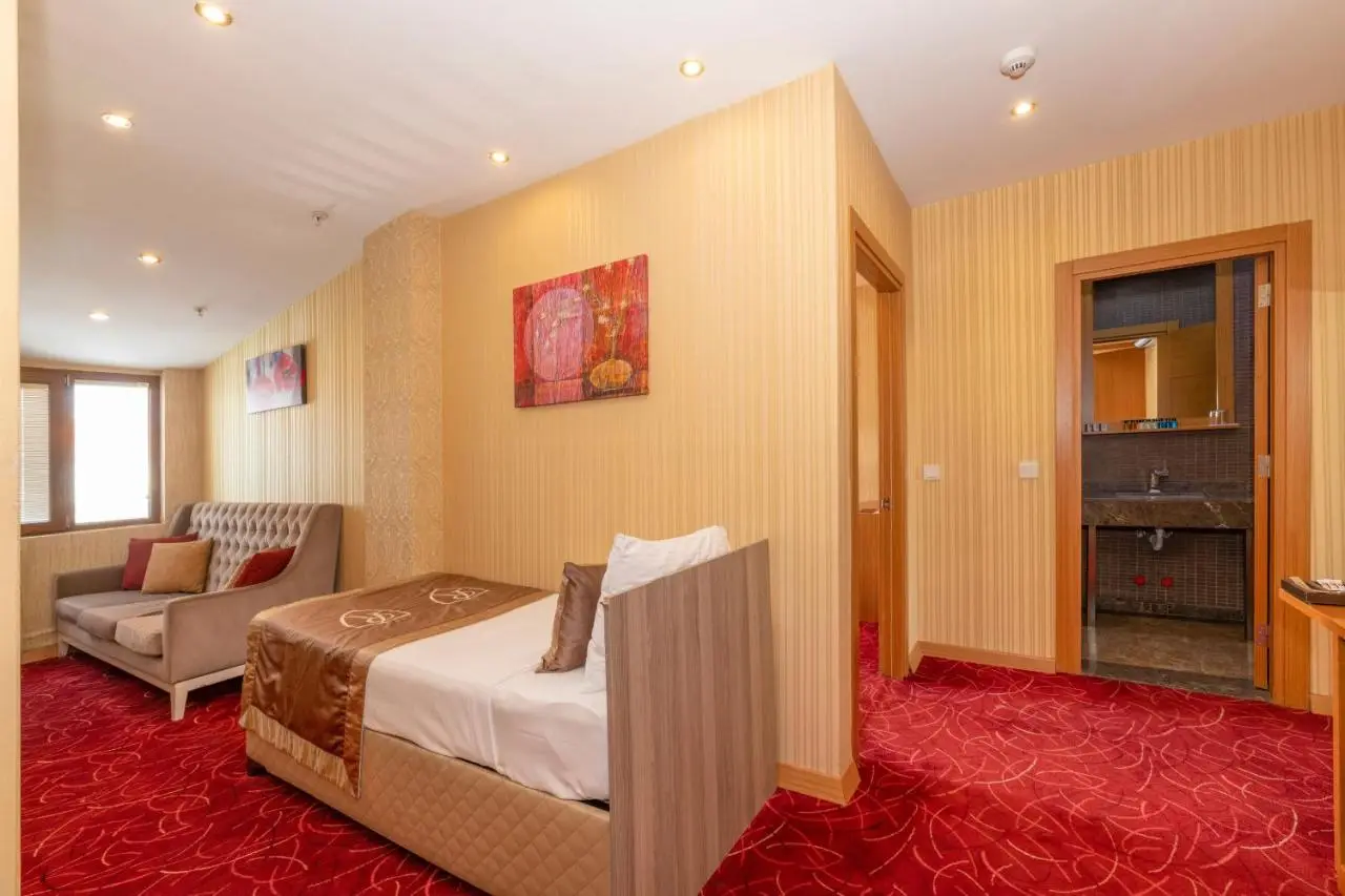 Regno Hotel