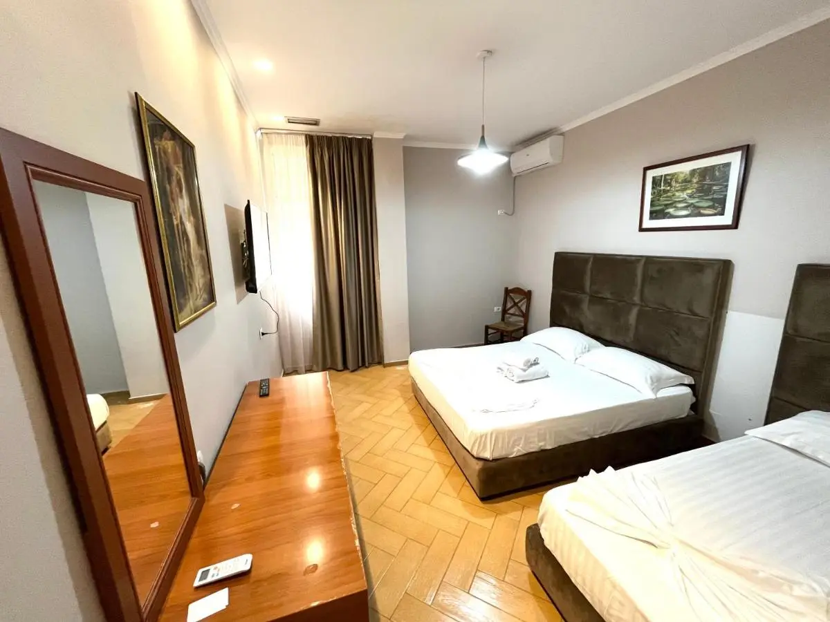 HOTEL NOBEL CENTER