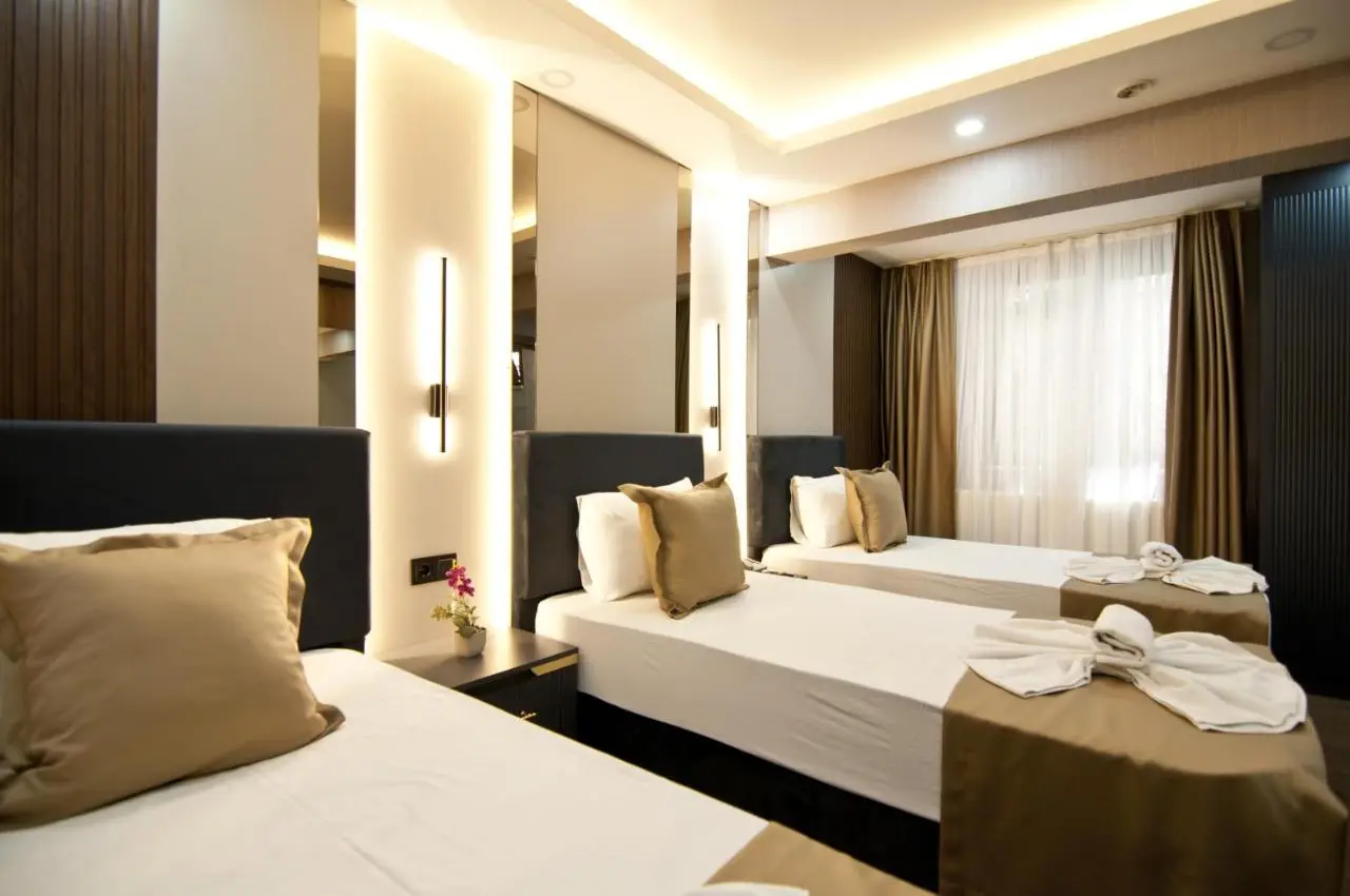 Grand Bagoz Hotel