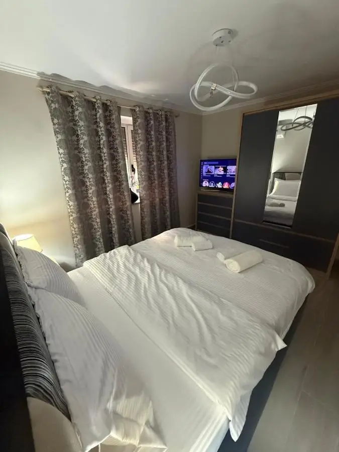 Elia Apartment