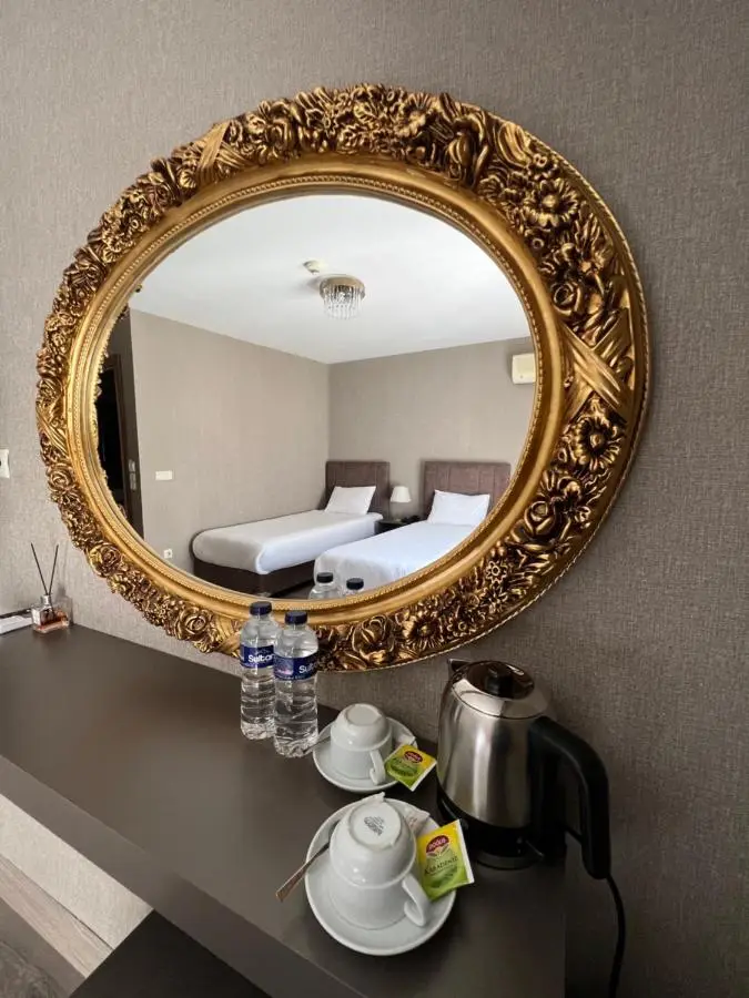Flower Palace Hotel