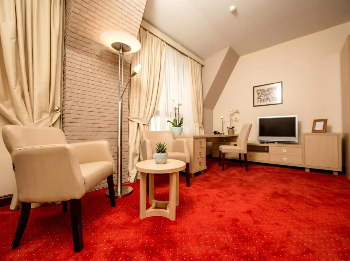 Central Passage Hotel on Nizami street