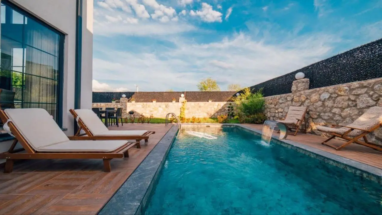 Sapanca İnci Suit