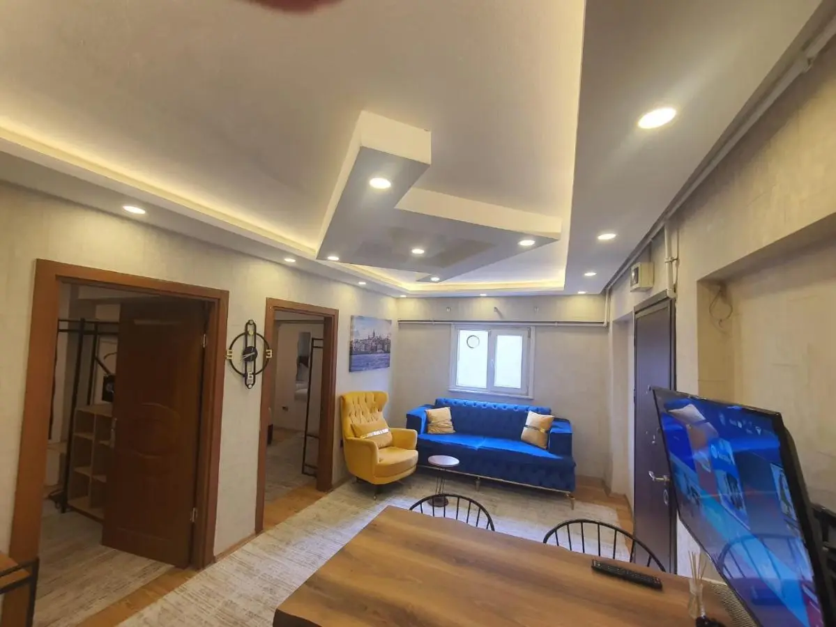 FINDIKZADE SEASIDE FLATS in lively Fatih area very near metro and tourist sights
