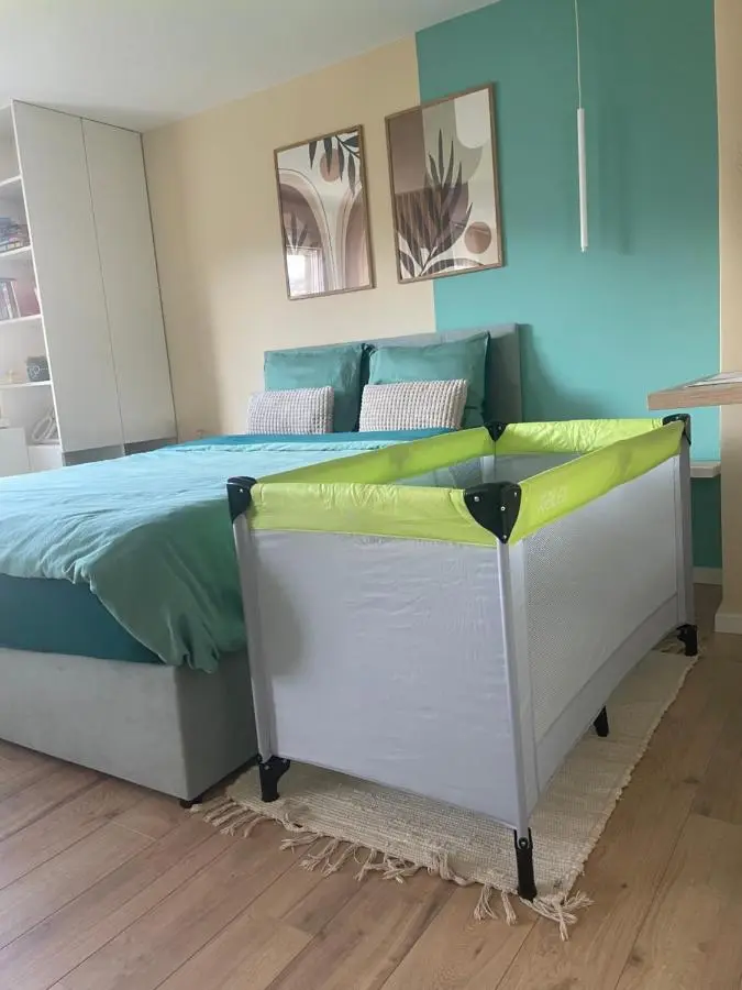 Lovely Studio Apartment Green