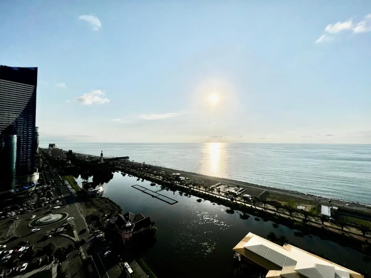 Sunshine Signature Apartments in Alliance Palace