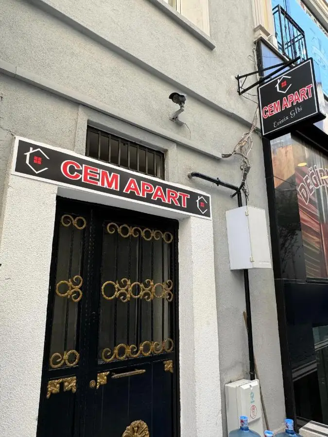 CEM Apart