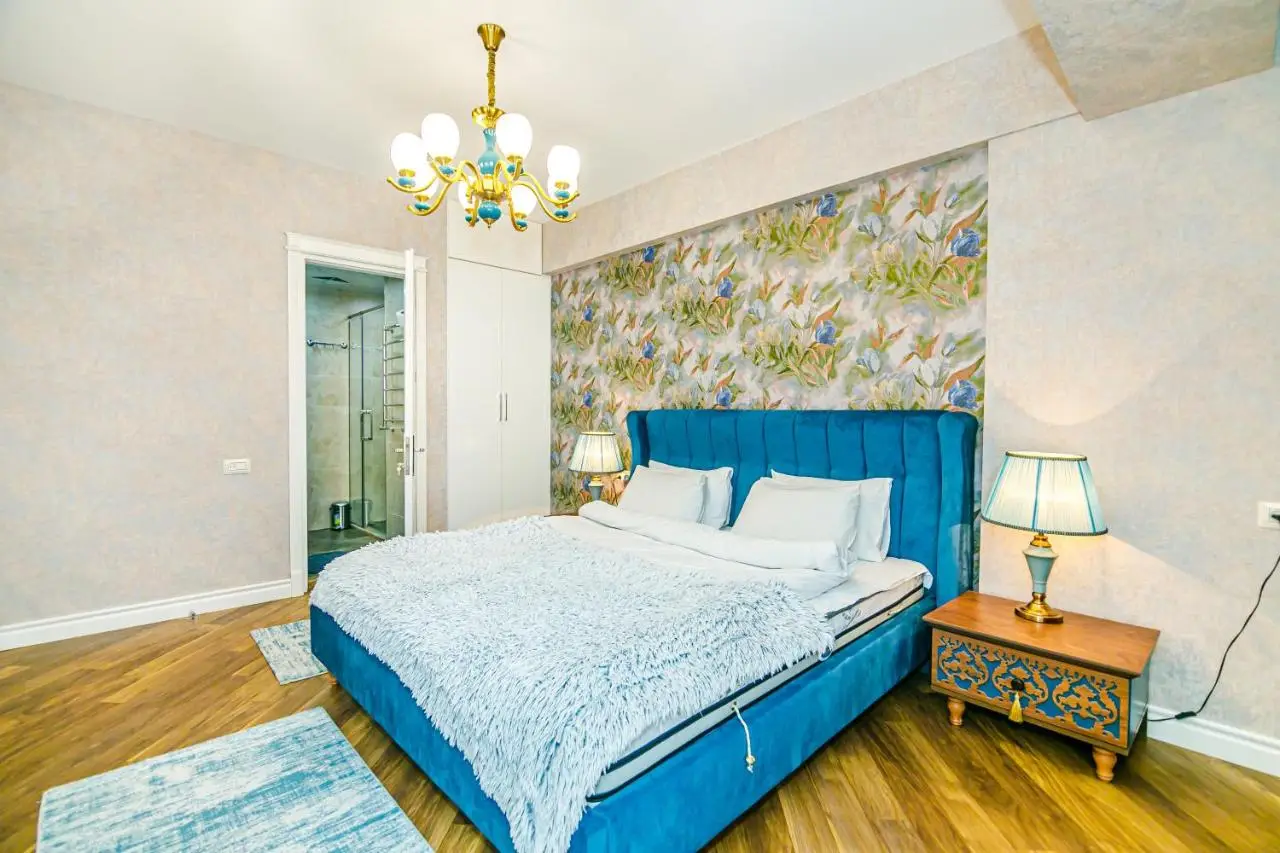CRYSTAL Luxury Apartment on BAKU
